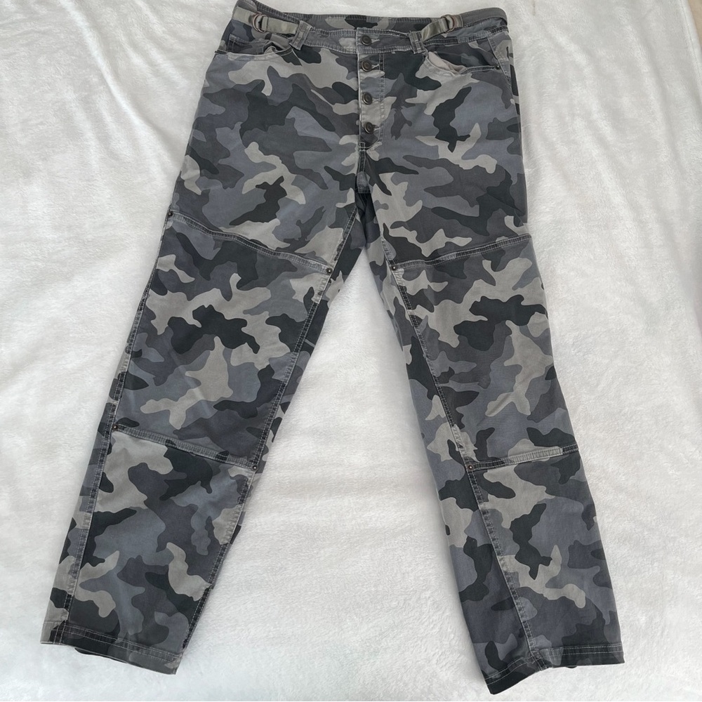 Sundance Reed Camo Pants